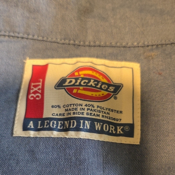 Dickies Men's Casual Blue Button Down Shirt - Picture 4 of 4